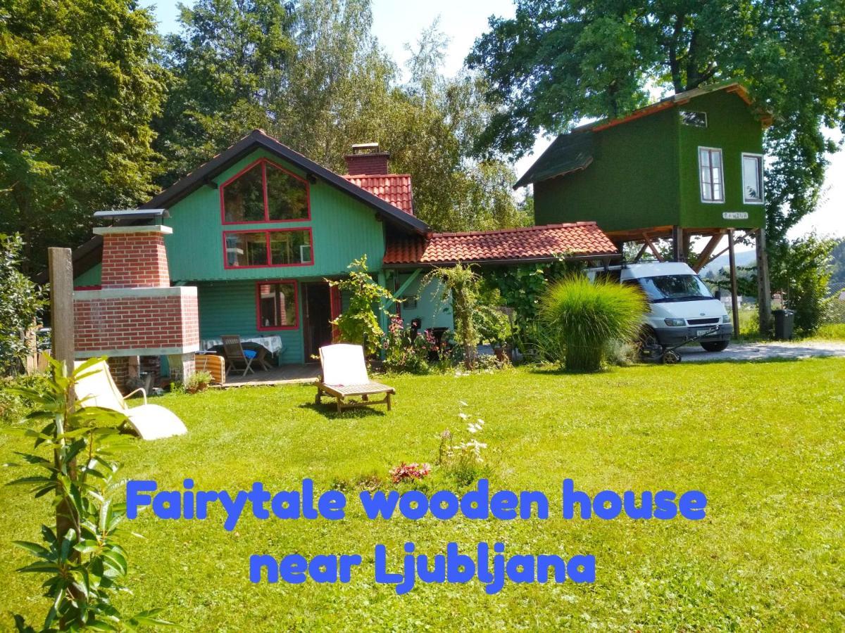 Villa Fairytale Wooden House By Ljubljana à Grosuplje Extérieur photo