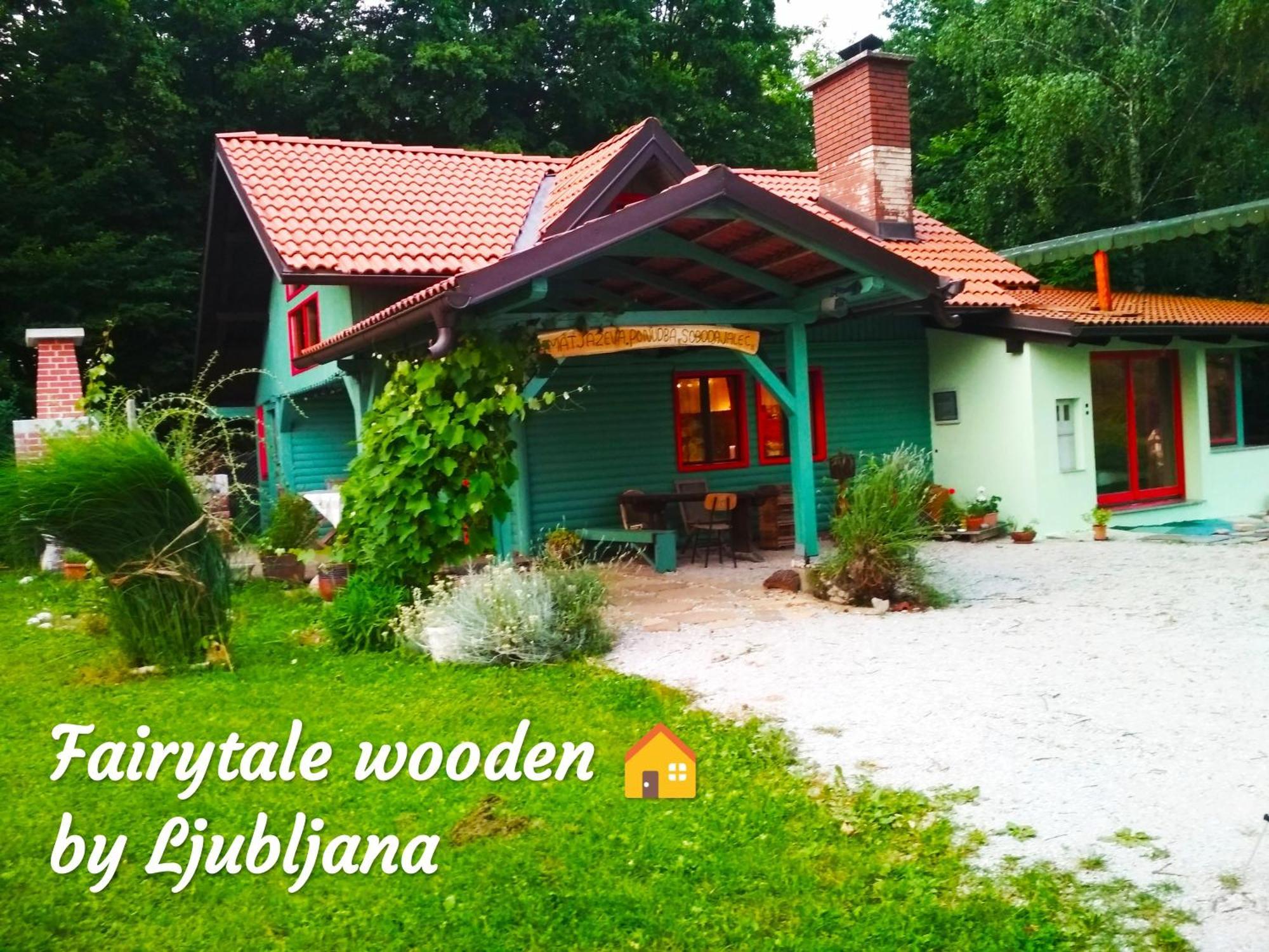 Villa Fairytale Wooden House By Ljubljana à Grosuplje Extérieur photo